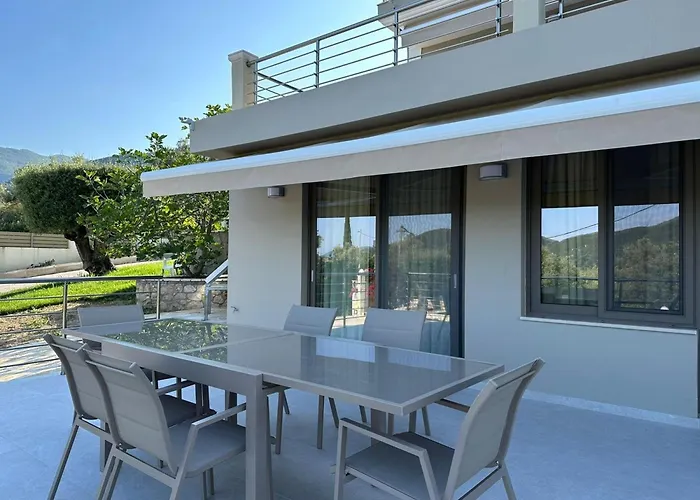Elpida Luxury Apartments Suites