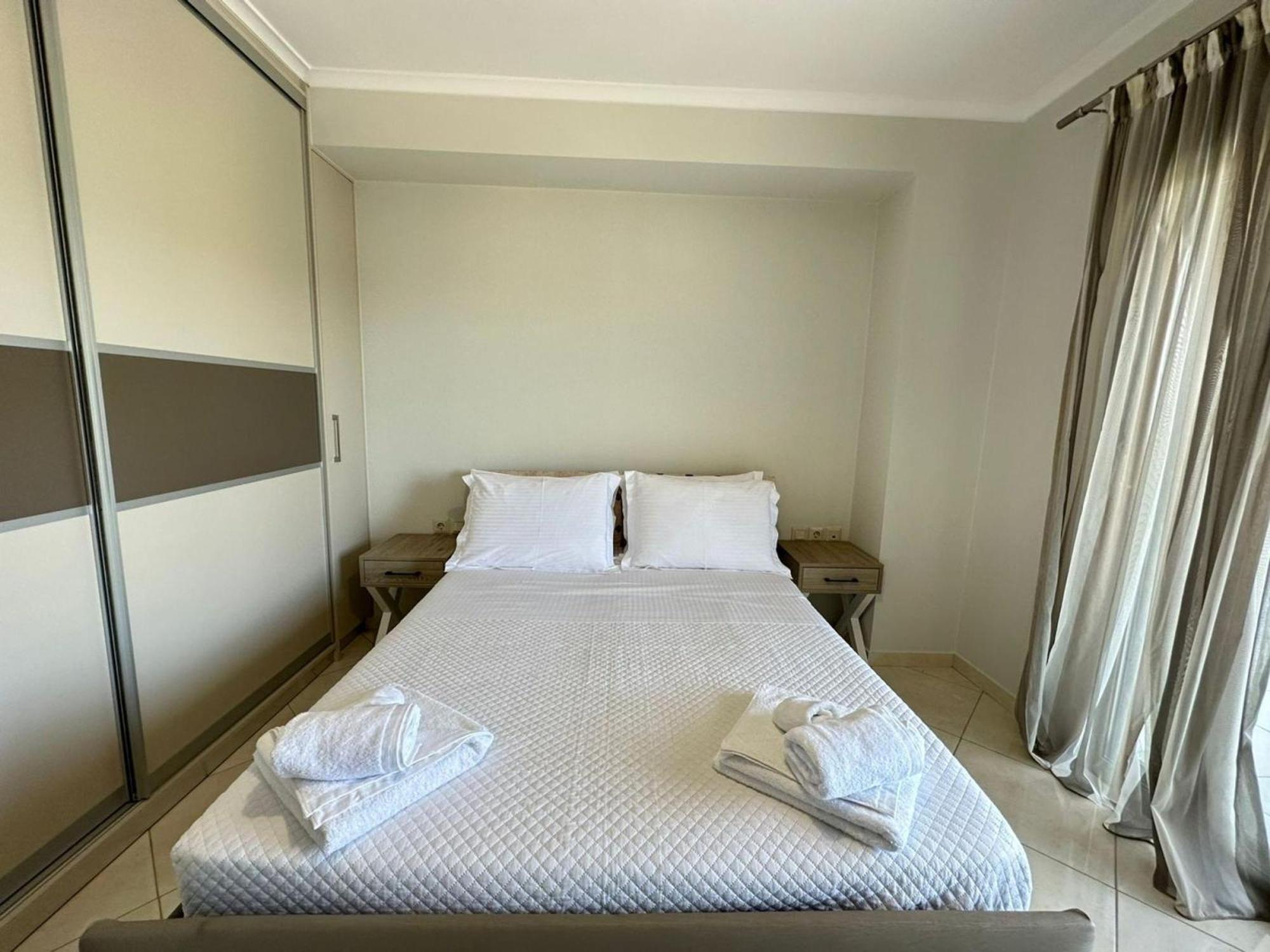 Elpida Luxury