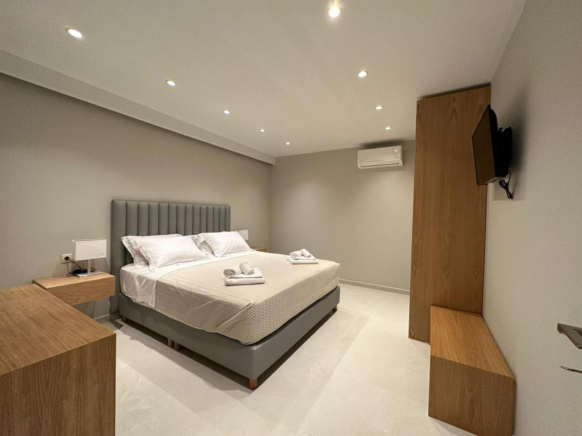 Elpida Luxury *