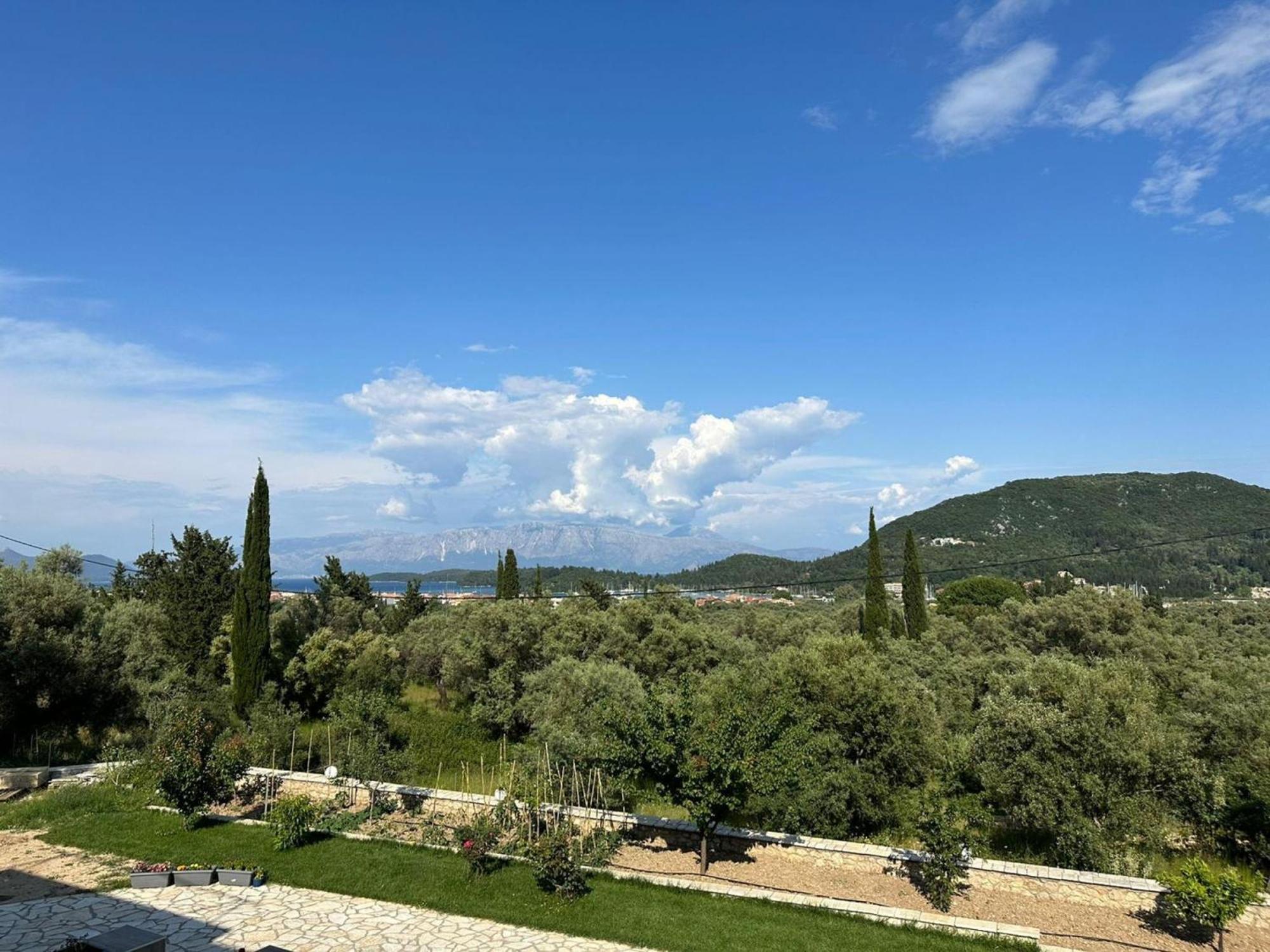 Elpida Luxury Apartament