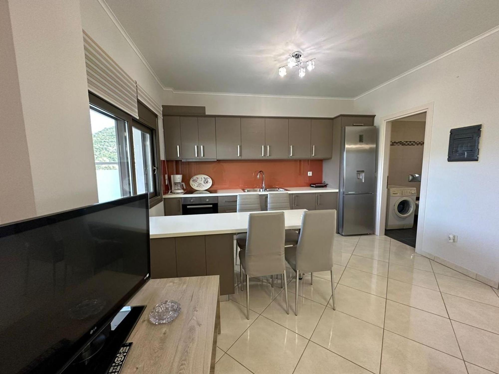 Elpida Luxury Apartament *