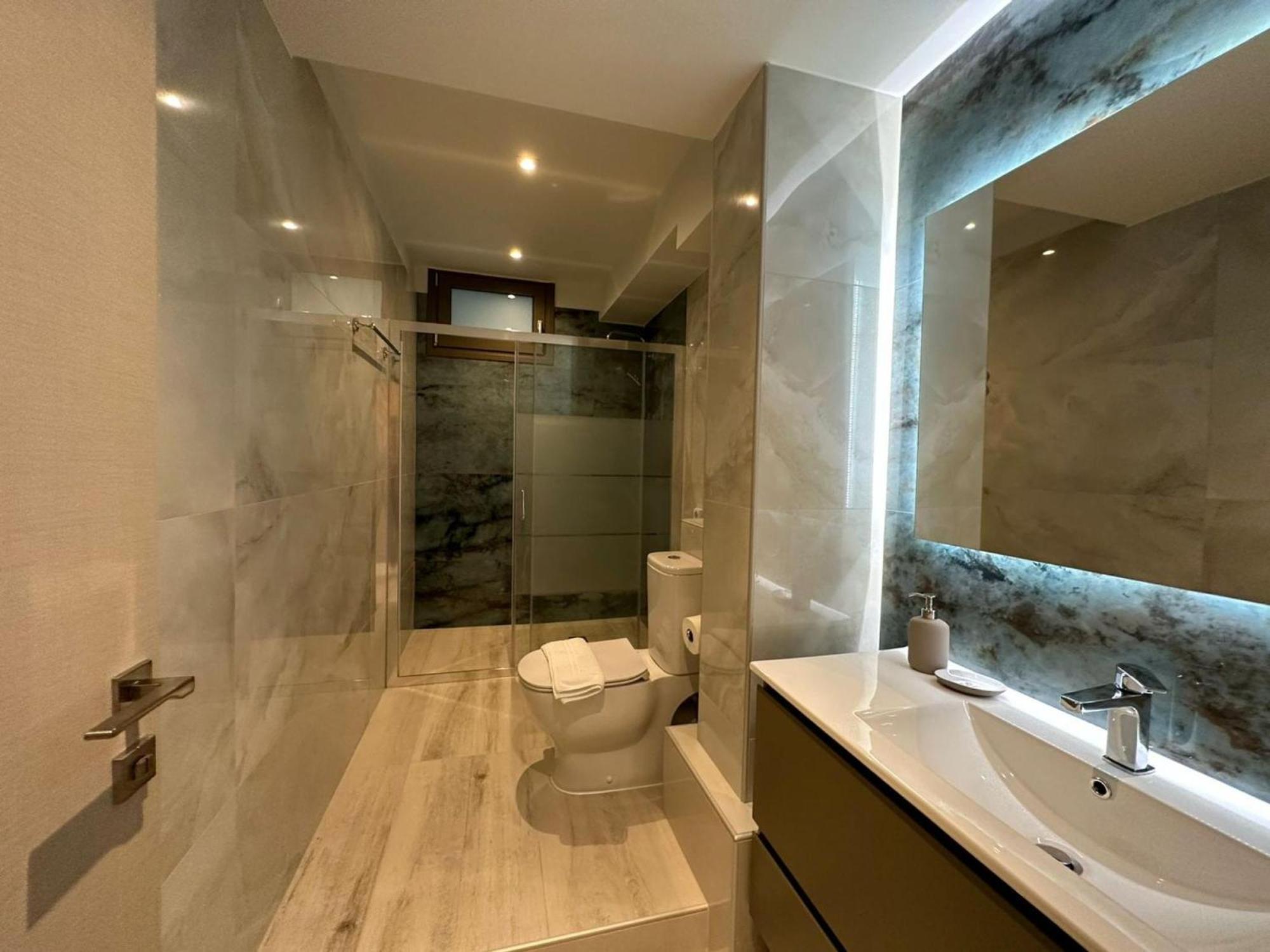Elpida Luxury