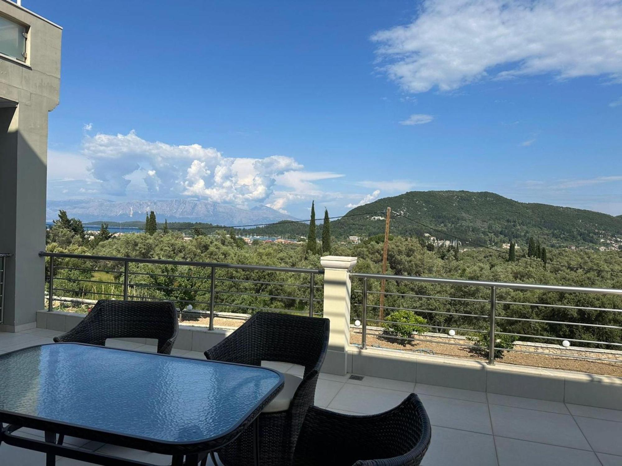 Elpida Luxury Apartament